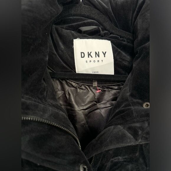 DKNY Sport Velour Puffer Jacket in Black women’s medium - Picture 6 of 6